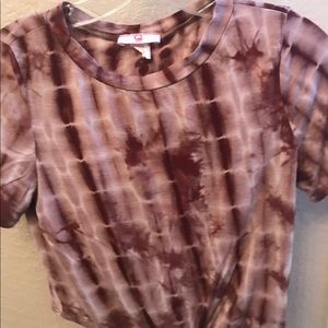 Q crop top